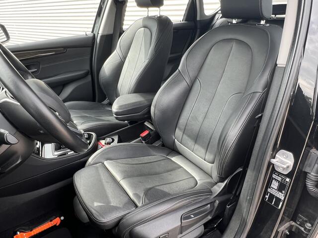 BMW 2-SERIE Active Tourer 218i High Executive Edition | Nieuw Binnen! | HUD | Stoelverwaming | Trekhaak