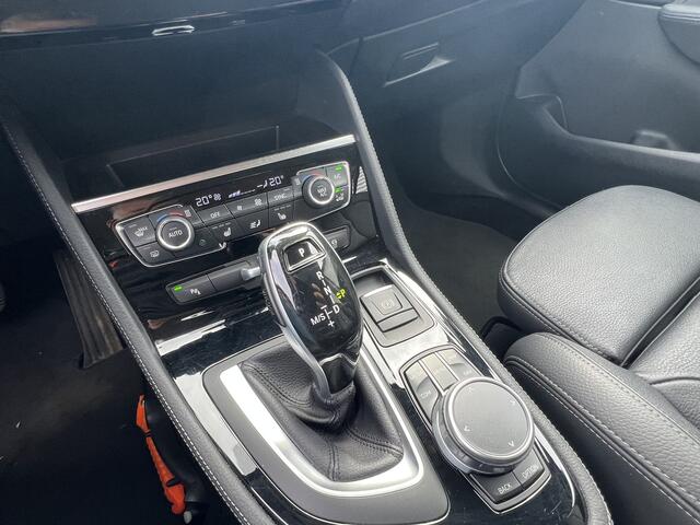 BMW 2-SERIE Active Tourer 218i High Executive Edition | Nieuw Binnen! | HUD | Stoelverwaming | Trekhaak