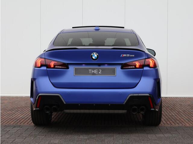 BMW 2-SERIE M235 xDrive Gran Coupé | M Sportpakket Pro | M Compound remsysteem | Panoramadak | Harman Kardon | Head-Up Display