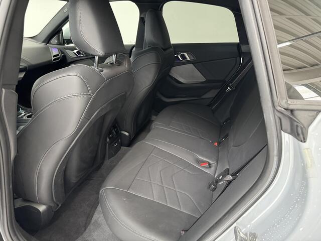 BMW 2-SERIE Gran Coupé 220 M Sport Design Edition | Navigatie | Camera | Sportstoelen | Stoelverwarming | Harman / Kardon Audio |