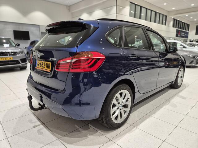 BMW 2-SERIE Active Tourer 218i High Executive Edition | Leder | Trekhaak | Camera | Stoelverwarming |