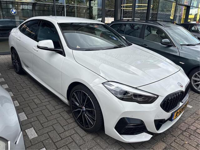 BMW 2-SERIE Gran Coupé 218i M-Sport | 19" | Hifi | Stoelverwarming | Privacy Glass |