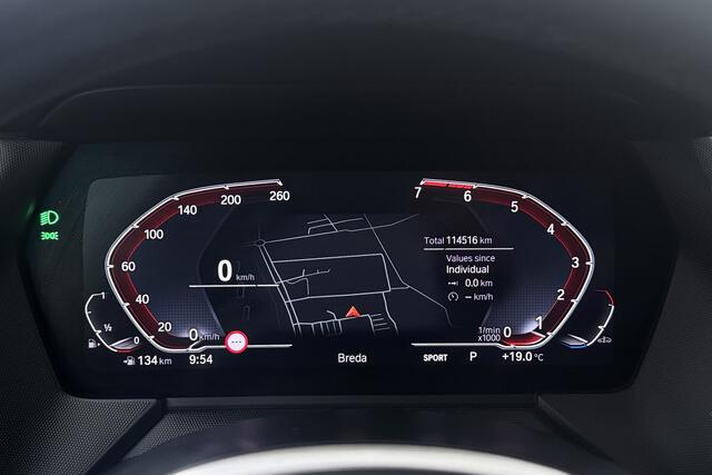 BMW 2-SERIE Gran Coupé 218i High Executive (PANORAMADAK, STOELVERWARMING, NAVIGATIE, DEALER ONDERHOUDEN)