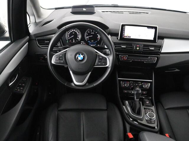 BMW 2-SERIE Active Tourer 225xe iPerformance eDrive Edition | SOH 86,9% | Leder | Stoelverwarming | Cruise control | Carplay | Climate control | Park assist | Head-up