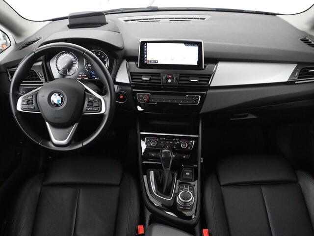 BMW 2-SERIE Active Tourer 225xe iPerformance eDrive Edition | SOH 86,9% | Leder | Stoelverwarming | Cruise control | Carplay | Climate control | Park assist | Head-up
