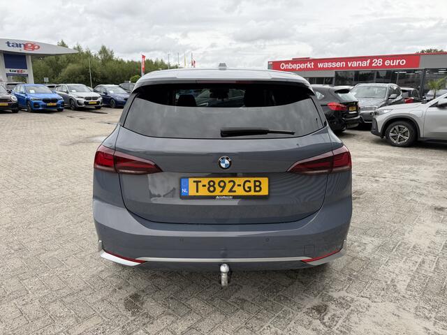 BMW 2-SERIE 218i Active Tourer Luxury Line Achteruitrijcamera Trekhaak Carplay