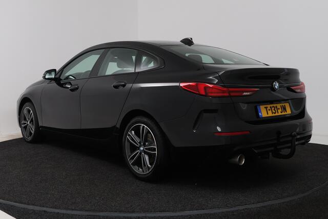 BMW 2-SERIE Gran Coupé 218i Introduction Edition (TREKHAAK AFNEEMBAAR, NAVIGATIE, CAMERA, STOELVERWARMING, CARPLAY, LED, 1e EIGENAAR, DEALER ONDERHOUDEN)