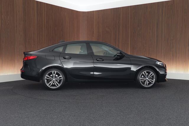 BMW 2-SERIE Gran Coupé 218i 136pk Aut. Business Edition Plus Camera Stoelverwarming Sportstoelen Navigatie Leder