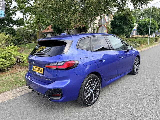 BMW 2-SERIE Active Tourer 225e xDrive 245PK M-SportoMassageoACC