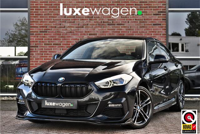 BMW 2-SERIE Gran Coupé 218i M-Sport Shadowline Trekhaak 18inch Live-cockpit Sfeerverlichting