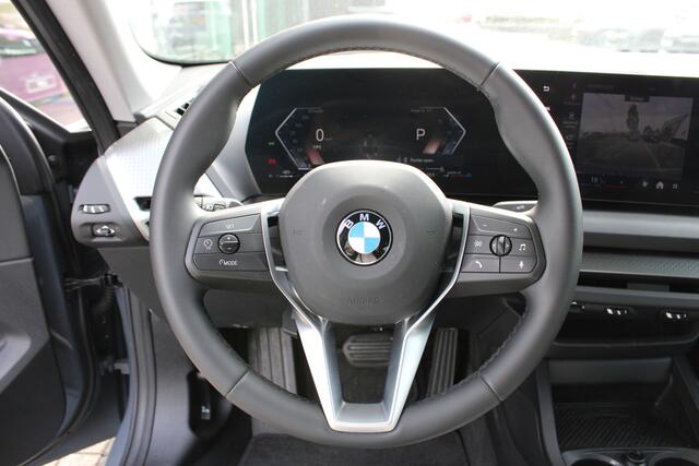 BMW 2-SERIE Gran Coupé 220 M Sport Automaat / Sportstoelen / Comfort Access / Adaptieve LED / Stoelverwarming / Achteruitrijcamera