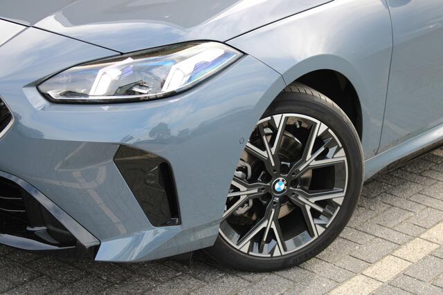 BMW 2-SERIE Gran Coupé 220 M Sport Automaat / Sportstoelen / Comfort Access / Adaptieve LED / Stoelverwarming / Achteruitrijcamera