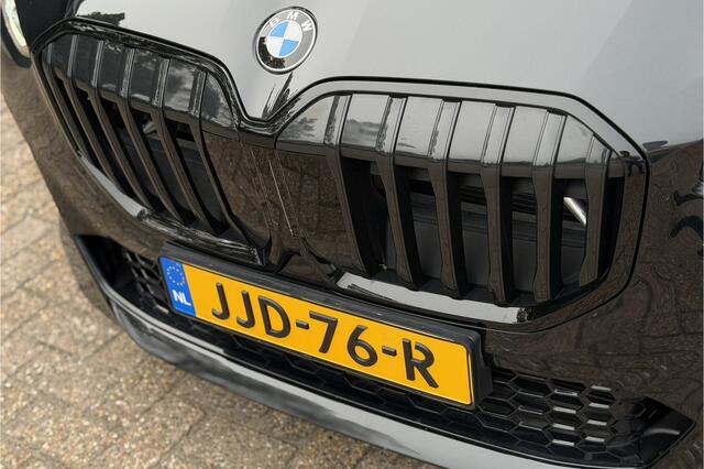 BMW 2-SERIE Active Tourer M-Sport | Massage | Memory | Trekhaak | Comfort Acces | Stuur+Stoelverwarming