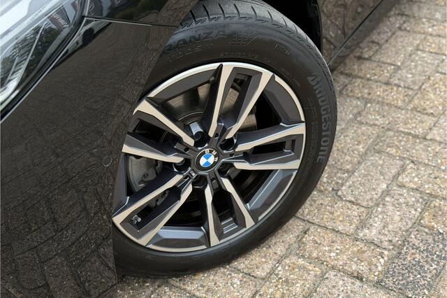 BMW 2-SERIE Active Tourer M-Sport | Massage | Memory | Trekhaak | Comfort Acces | Stuur+Stoelverwarming