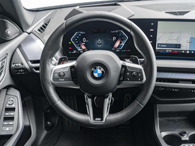 BMW 2-SERIE 220 Gran Coupe | M Sportpakket Pro | Comfort Access | Head Up Display | Harman Kardon | Driving Assistant Proffesional | Panoramadak | Stuurwielrand verwarmd | 19 inch