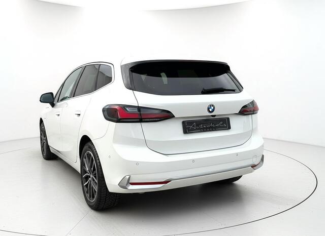 BMW 2-SERIE Active Tourer 225e xDrive HARMAN KARDON - TREKHAAK - STOELVERWARMING
