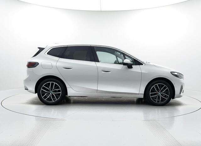 BMW 2-SERIE Active Tourer 225e xDrive HARMAN KARDON - TREKHAAK - STOELVERWARMING