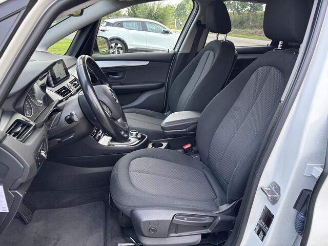 BMW 2-SERIE Active Tourer 220i 192pk Executive Trekh.I Navi I Airco