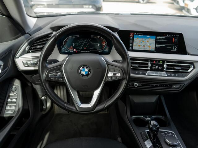 BMW 2-SERIE Gran Coupé 218i Executive Edition LED | Navigatie | Carplay