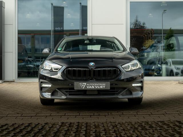 BMW 2-SERIE Gran Coupé 218i Executive Edition LED | Navigatie | Carplay