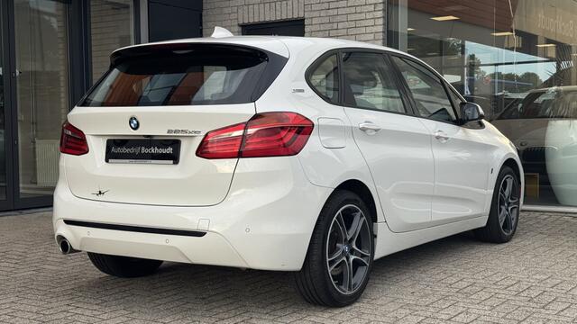 BMW 2-SERIE Active Tourer 225xe iP High Exec | Navi | Camera | Stoelverw.