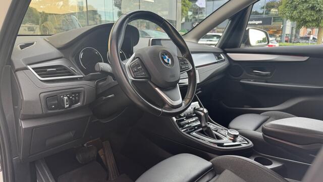 BMW 2-SERIE Active Tourer 225xe iP High Exec | Navi | Camera | Stoelverw.