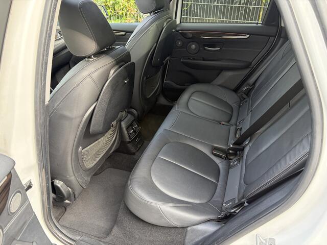 BMW 2-SERIE Active Tourer 225xe iPerformance High Executive / AUTOMAAT / PANORAMADAK / HARMAN KARDON / LEER / 85dkm!