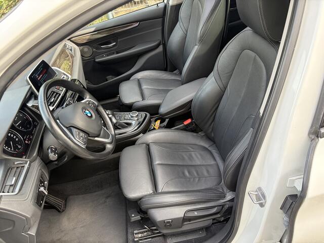 BMW 2-SERIE Active Tourer 225xe iPerformance High Executive / AUTOMAAT / PANORAMADAK / HARMAN KARDON / LEER / 85dkm!
