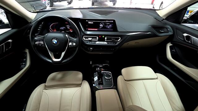 BMW 2-SERIE Gran Coupé 220i Busines Ed. Plus Leder / M Sportstoelen / Trekhaak