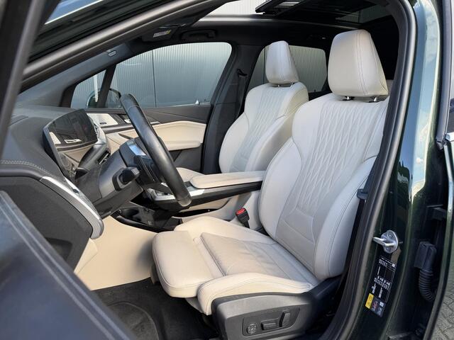 BMW 2-SERIE Active Tourer 230e xDrive M Sport 18"/Panoramadak/Leder + memory/Trekhaak/Dodehoek/Keyless/360 camera/Harman Kardon/Adaptieve cruise/Head-up