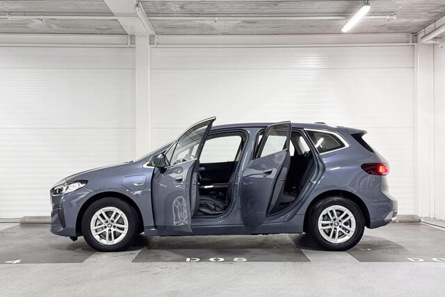 BMW 2-SERIE Active Tourer 225e xDrive | Stoelverwarming | Achteruitrijcamera | Driving Assistant Plus
