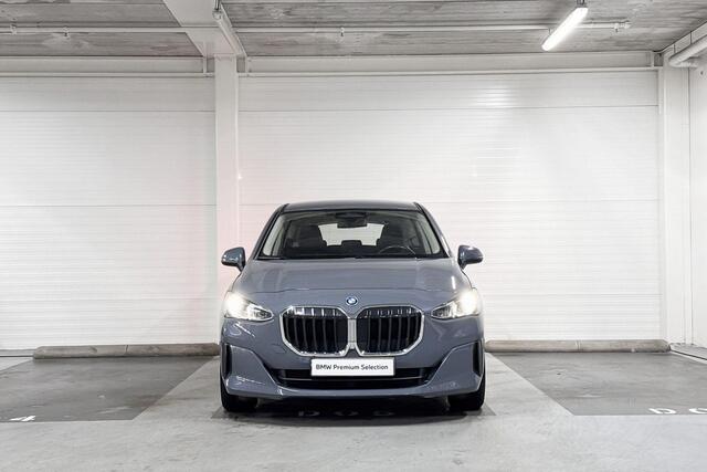 BMW 2-SERIE Active Tourer 225e xDrive | Stoelverwarming | Achteruitrijcamera | Driving Assistant Plus