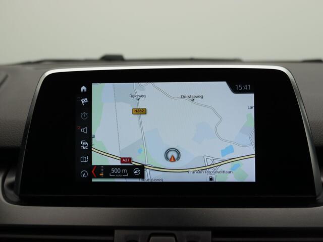 BMW 2-SERIE Active Tourer 218i Corporate Lease Executive | Lichtmetalen Velgen | Elektrisch bedienbare achterklep | Navigatie