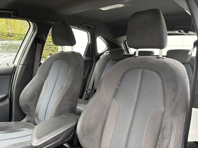 BMW 2-SERIE Active Tourer 218i Centennial Executive Automaat / Navigatie / Climate Control