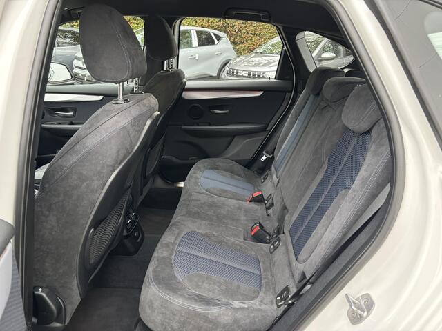 BMW 2-SERIE Active Tourer 218i Centennial Executive Automaat / Navigatie / Climate Control