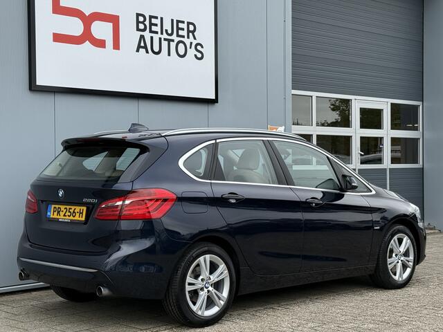 BMW 2-SERIE Active Tourer 220i High Executive Automaat Navi/Trekhaak.