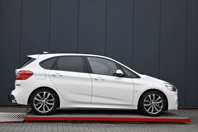 BMW 2-SERIE Active Tourer 220i Centennial High Executive trekhaak m sport
