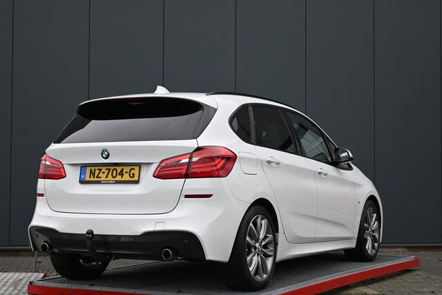 BMW 2-SERIE Active Tourer 220i Centennial High Executive trekhaak m sport