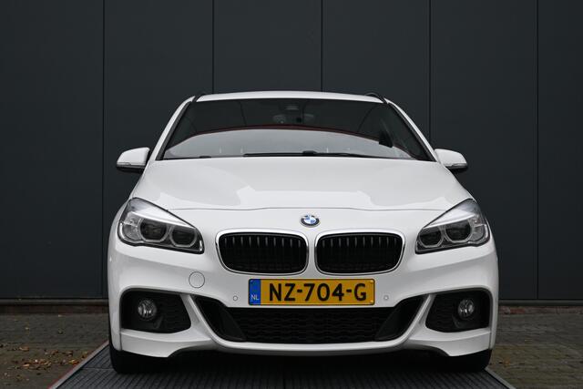BMW 2-SERIE Active Tourer 220i Centennial High Executive trekhaak m sport