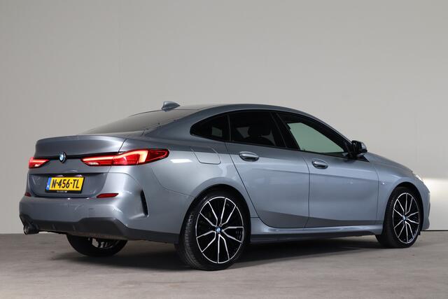 BMW 2-SERIE Gran Coupé 218i Business Edition M-Sport NL-Auto!! 19'' LM I Nav I Apple Car-Play