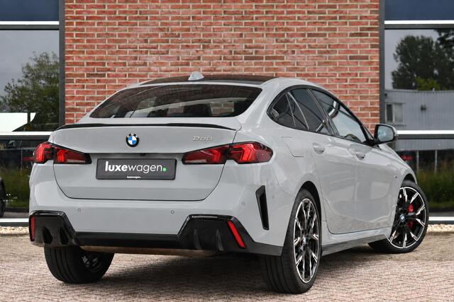 BMW 2-SERIE Gran Coupé 220 M-Sport Pano ACC H/K E-zetels 360 HUD
