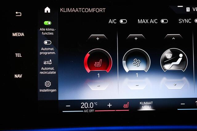 BMW 2-SERIE Active Tourer 225e xDrive M-Sport | SOH 96% | PANORAMADAK | STOELVERWARMING | TREKHAAK