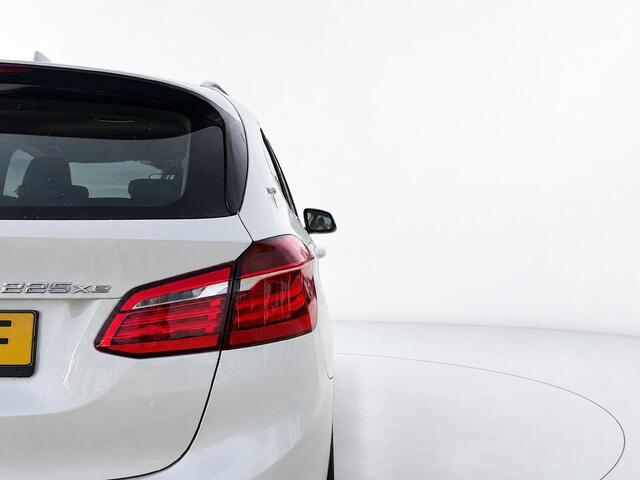 BMW 2-SERIE Active Tourer 225xe iPerformance High Executive LEER - CAMERA - HUD