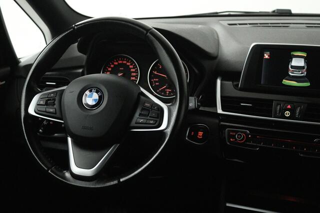 BMW 2-SERIE Active Tourer 218i High Executive (NAVIGATIE, PARKEERSENSOREN, CRUISE CONTROL)
