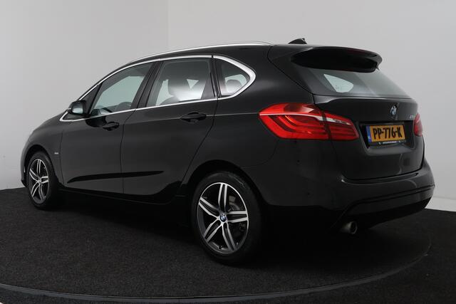 BMW 2-SERIE Active Tourer 218i High Executive (NAVIGATIE, PARKEERSENSOREN, CRUISE CONTROL)