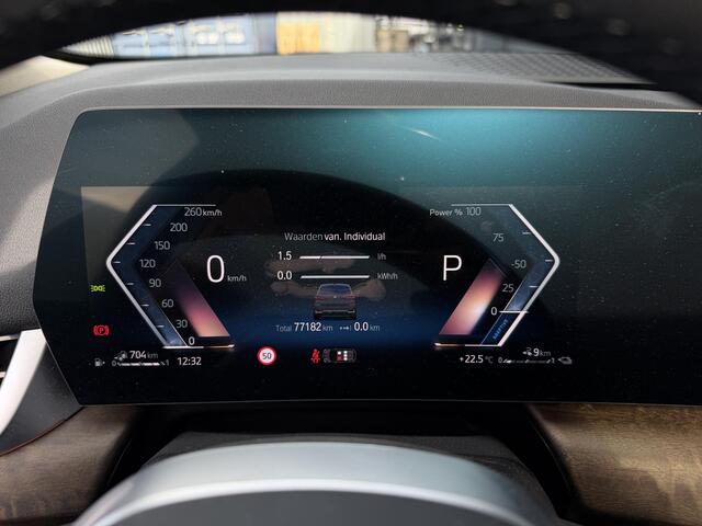 BMW 2-SERIE Active Tourer 225e xDrive Luxury Line 17"/Leder + memory/Panoramadak/Stoelmassage/Harman Kardon/Camera/Head-up/Apple Carplay & Android Auto