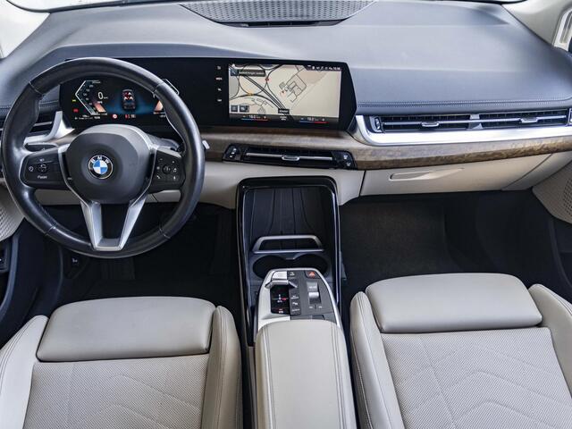BMW 2-SERIE Active Tourer 218i | Luxury Line | Premium Pack | Comfort Pack | 17 inch | Comfort Access | Achteruitrijcamera | Sportstoelen | Trekhaak – foto 3