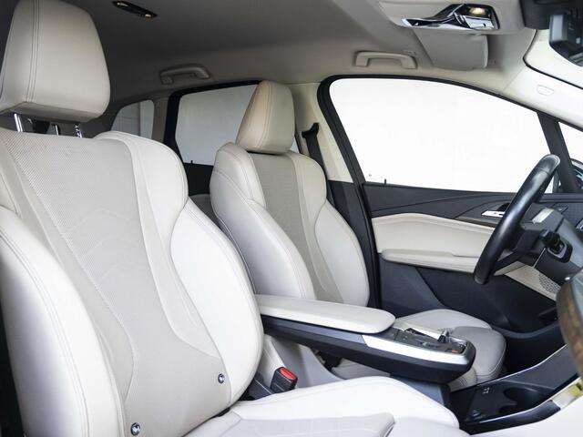 BMW 2-SERIE Active Tourer 218i | Luxury Line | Premium Pack | Comfort Pack | 17 inch | Comfort Access | Achteruitrijcamera | Sportstoelen | Trekhaak – foto 4