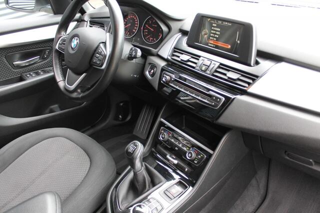 BMW 2-SERIE ACTIVE TOUR. 2-Serie 216i Active Tourer Executive Uitv.