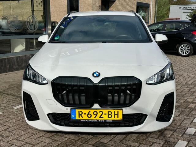 BMW 2-SERIE ACTIVE TOUR. 220I Active Tourer Navi Camera Cruise NAP-Autopas